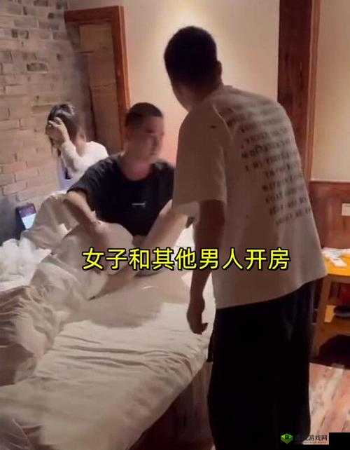 混乱一家子:父亲出轨、母亲抑郁、儿女荒唐