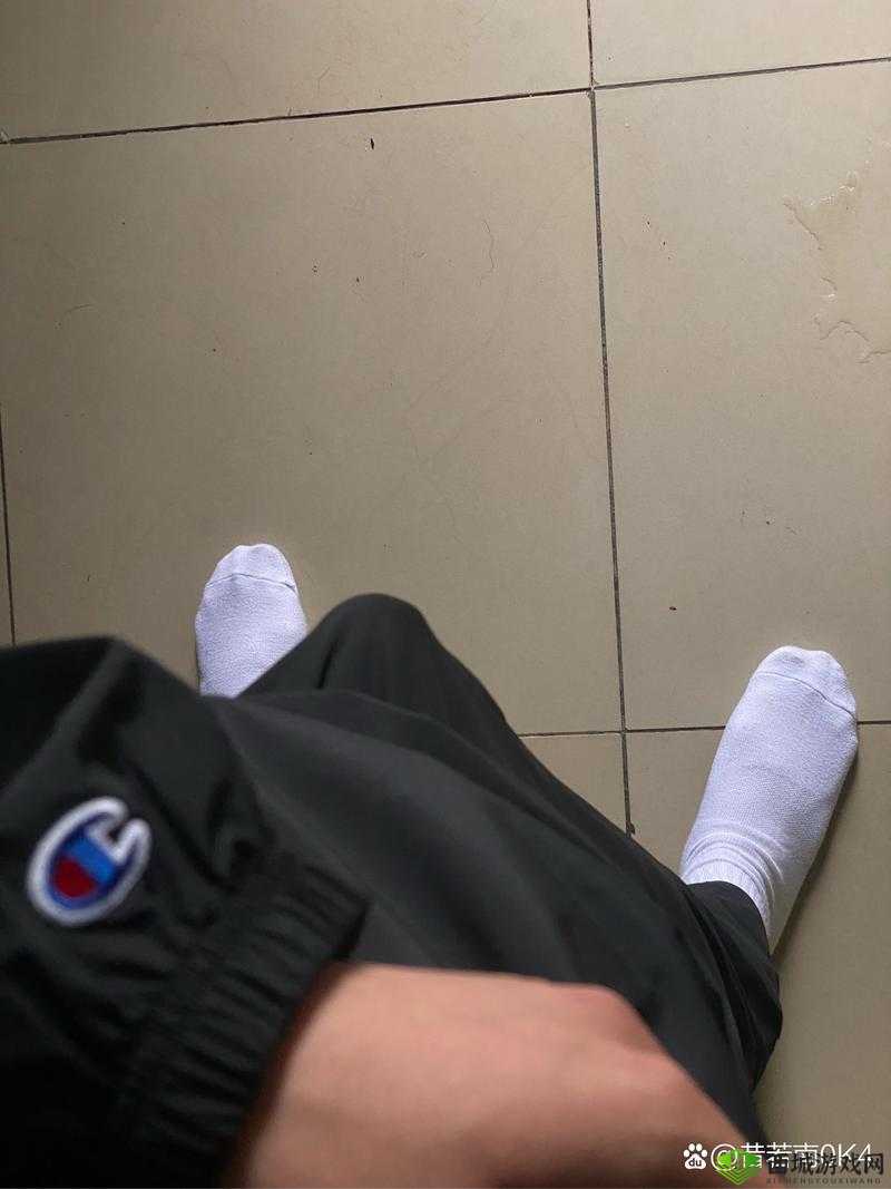 中国男同性恋者白袜现象引发热议,你怎么看?